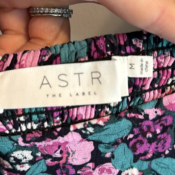 ASTR the Label Puff Sleeve Front Slit Midi Dress - Picture 5 of 6